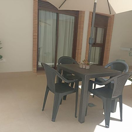Apartamento Nuevo Centrico Con Aparcamiento Privado Incluido Alcalá de Guadaira Exterior foto